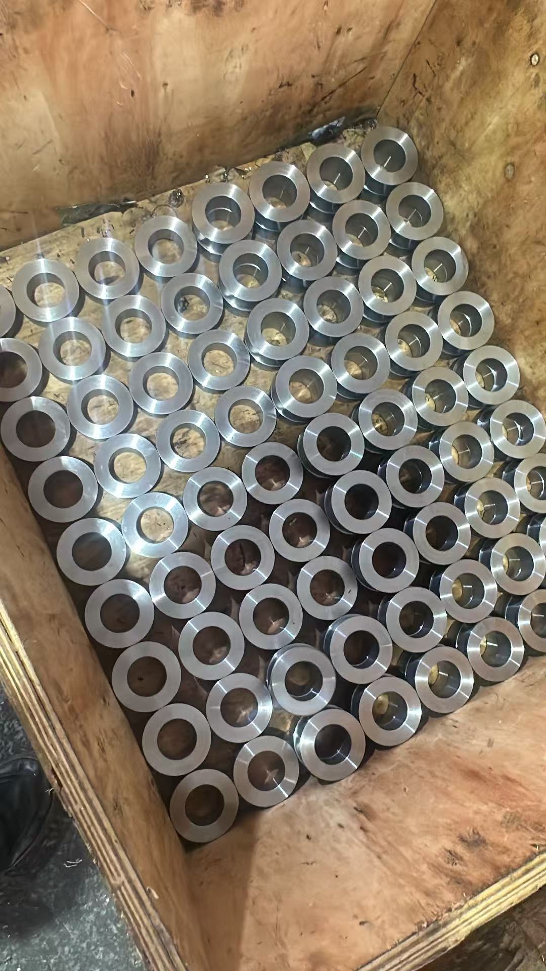 机械加工完成的金属衬套(轴套 / 钢套)(图2) 机械加工完成的金属衬套(轴套 / 钢套)(图2)